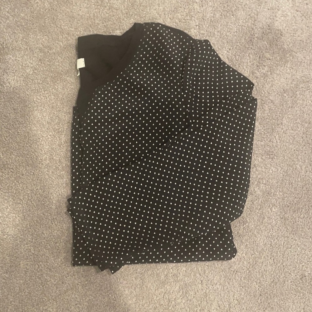 Quarter Sleeve Shirt with Tiny Hearts